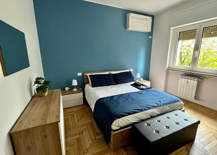 Bright Place: Wide And Modern Condo In