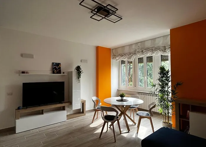 Bright Place: Wide And Modern Condo In